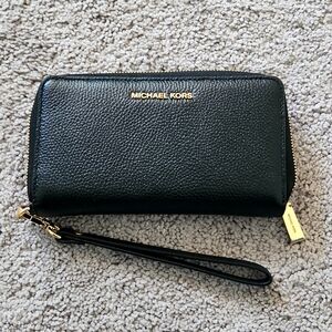 Michael Kors Wristlet Wallet